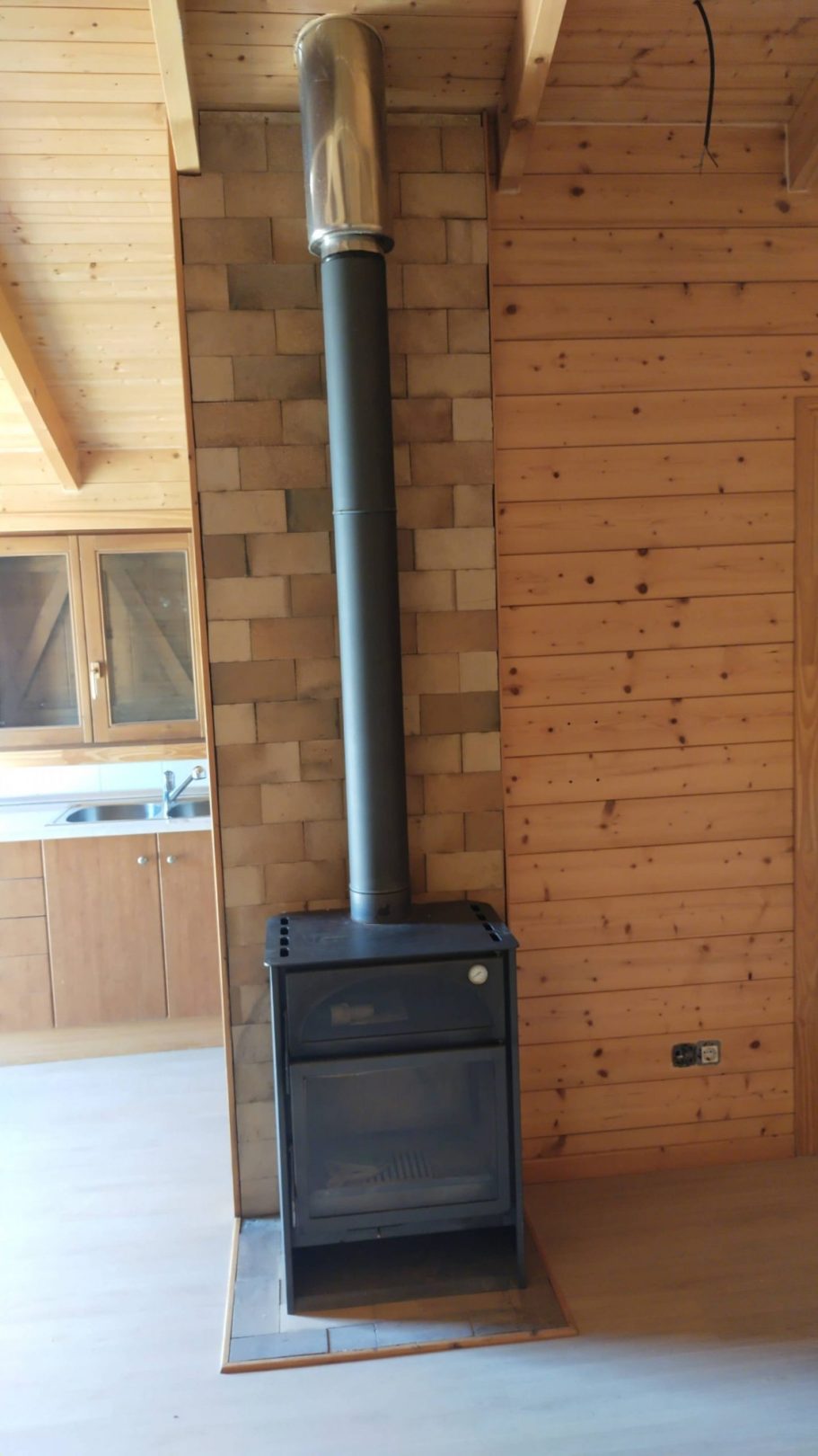 Casas de madera en oferta, estufa de leña