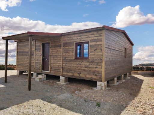 Casas de madera CCR72 con porche