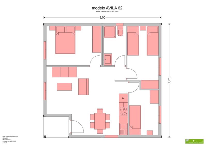Plano de una vivienda con distribución de habitaciones y mobiliario.